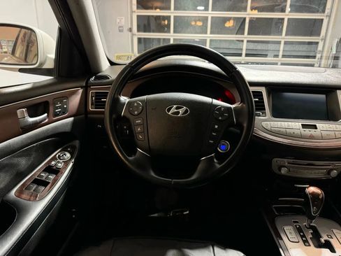 Used 2013 Hyundai Genesis 3.8 w/ Technology Pkg image 29