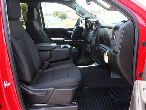 New 2025 Chevrolet Silverado 1500 Custom image 15