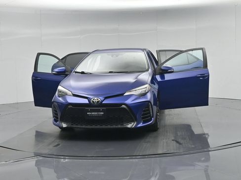 Used 2017 Toyota Corolla SE w/ Carpet Mat Package (TMS) FWD image 30