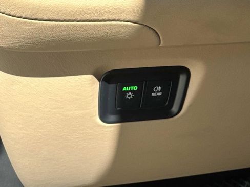 Used 2024 Porsche Cayenne image 23