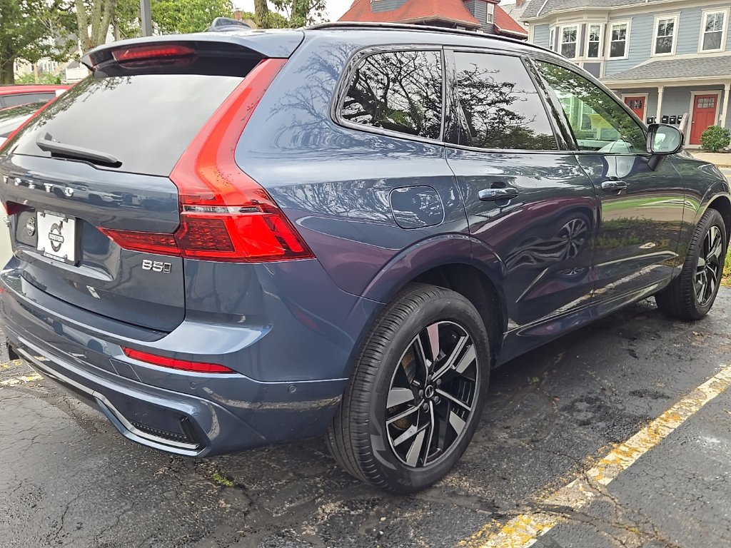 Used 2026 Volvo XC60 B5 Plus AWD/4WD image 8
