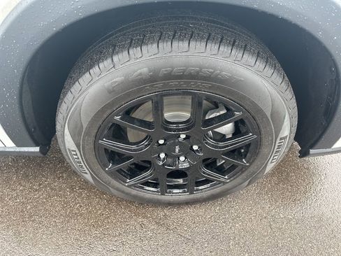 Used 2023 Honda HR-V LX image 32