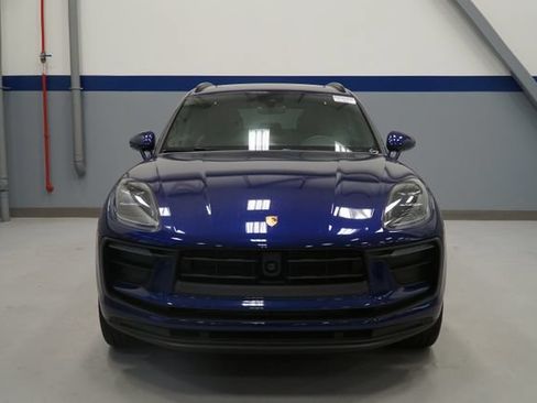 Certified 2026 Porsche Macan AWD/4WD image 13