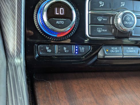 Used 2023 GMC Yukon Denali Ultimate w/ LPO, Floor Liner Package AWD/4WD image 31