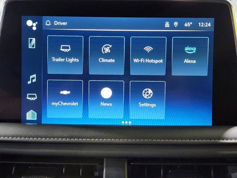 Used 2023 Chevrolet Suburban Premier AWD/4WD image 24