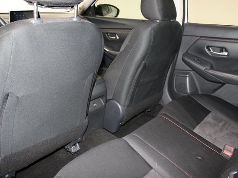 Used 2024 Nissan Sentra SR FWD image 14