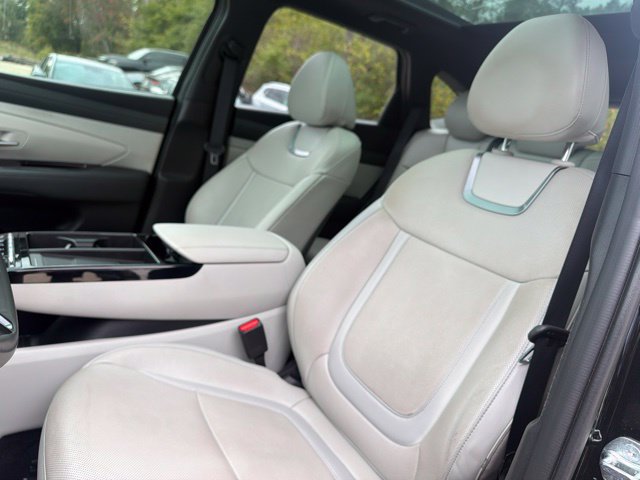 Used 2025 Hyundai Tucson Limited FWD image 17