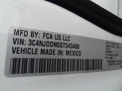 Used 2025 Jeep Compass Trailhawk AWD/4WD image 43