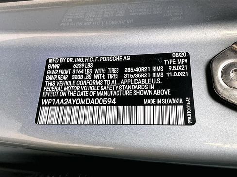 Used 2021 Porsche Cayenne image 32