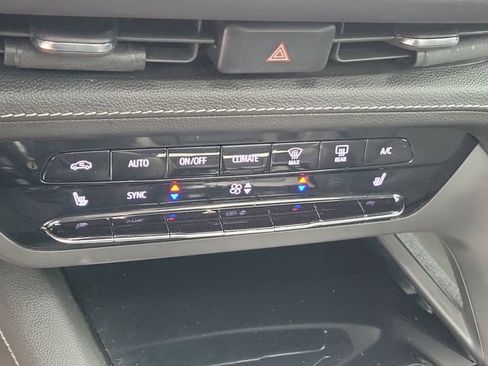 Certified 2021 Buick Envision Essence w/ Sport Touring Package FWD image 31