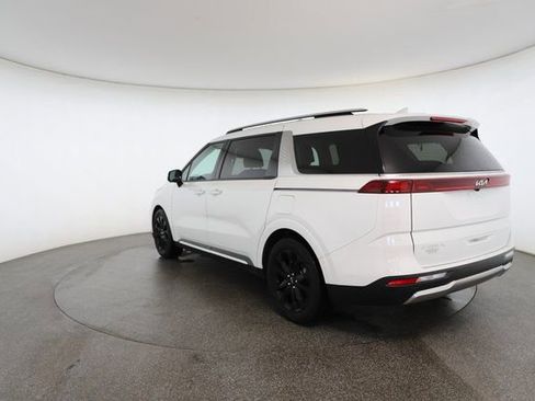 Used 2024 Kia Carnival SX image 11
