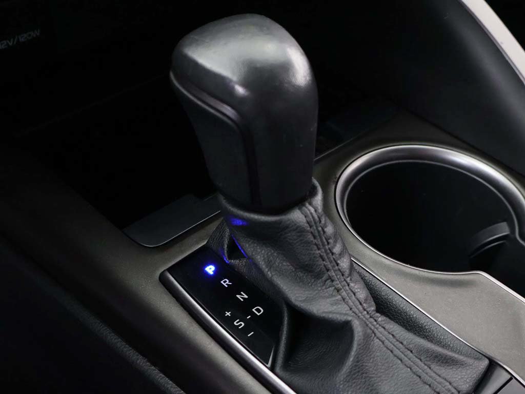 Used 2022 Toyota Camry SE FWD image 42