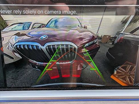 Used 2021 BMW X5 xDrive40i w/ Premium Package image 11