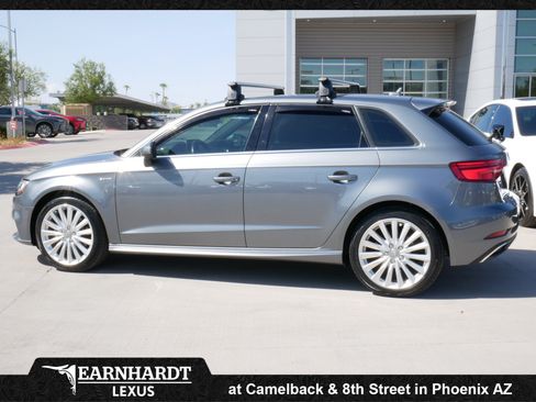 Used 2017 Audi A3 e-tron Premium Plus w/ Technology Package FWD image 5