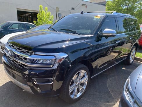 Used 2023 Ford Expedition Max Platinum image 3
