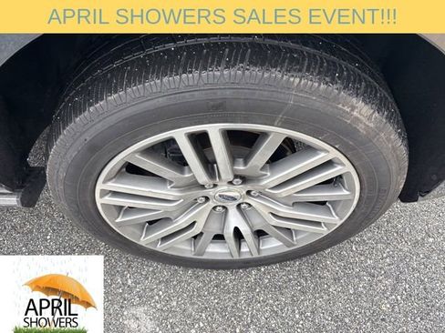 Used 2022 Ford Expedition Max Limited image 2