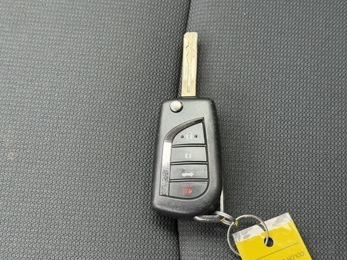 Certified 2021 Toyota Corolla LE image 29