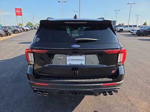 Used 2025 Ford Explorer ST AWD/4WD image 6