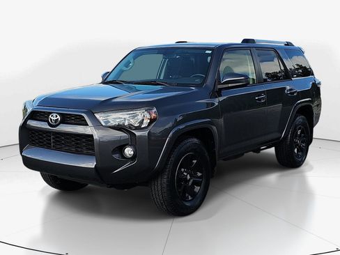 Used 2019 Toyota 4Runner SR5 RWD image 8