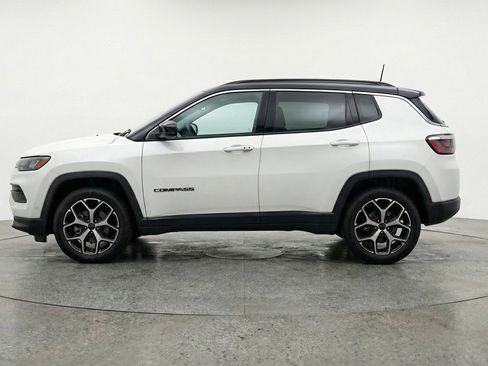 Used 2025 Jeep Compass Limited image 5