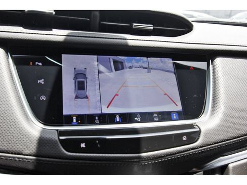 New 2026 Cadillac XT5 Sportv w/ LPO, Onyx Lite Package AWD/4WD image 17