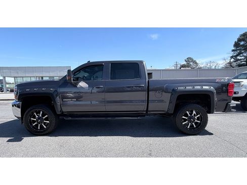 Used 2016 Chevrolet Silverado 2500 LT w/ LT Convenience Package image 5