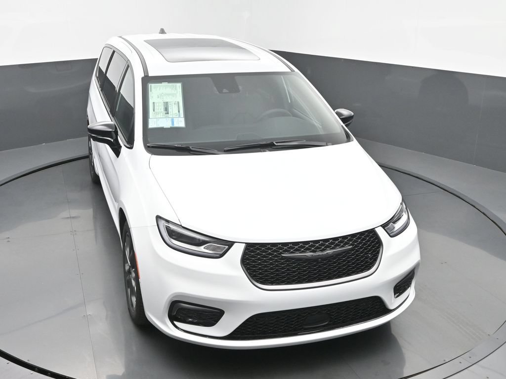 New 2026 Chrysler Pacifica Select FWD image 45