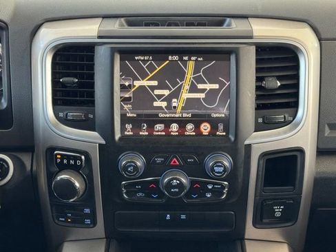 Used 2017 RAM 1500 Classic SLT w/ Luxury Group image 29