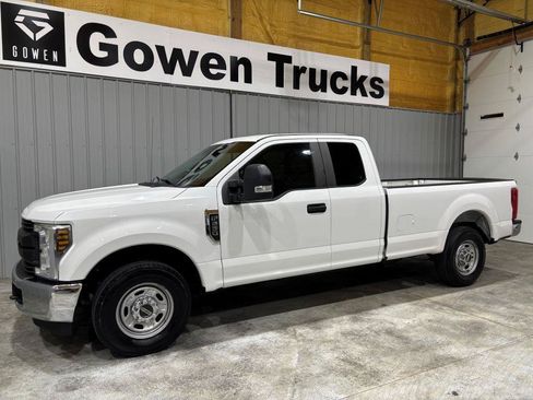 Used 2019 Ford F250 2WD SuperCab Super Duty image 4