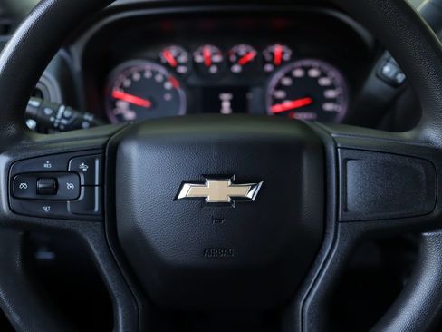 Used 2023 Chevrolet Silverado 1500 Custom AWD/4WD image 11
