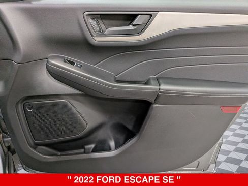 Used 2022 Ford Escape SE w/ Cold Weather Package AWD/4WD image 30