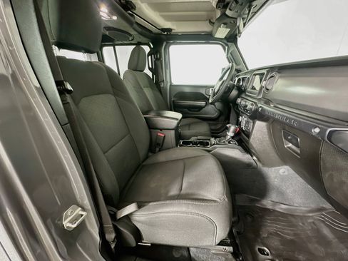 Used 2023 Jeep Wrangler Unlimited w/ Convenience Group AWD/4WD image 29