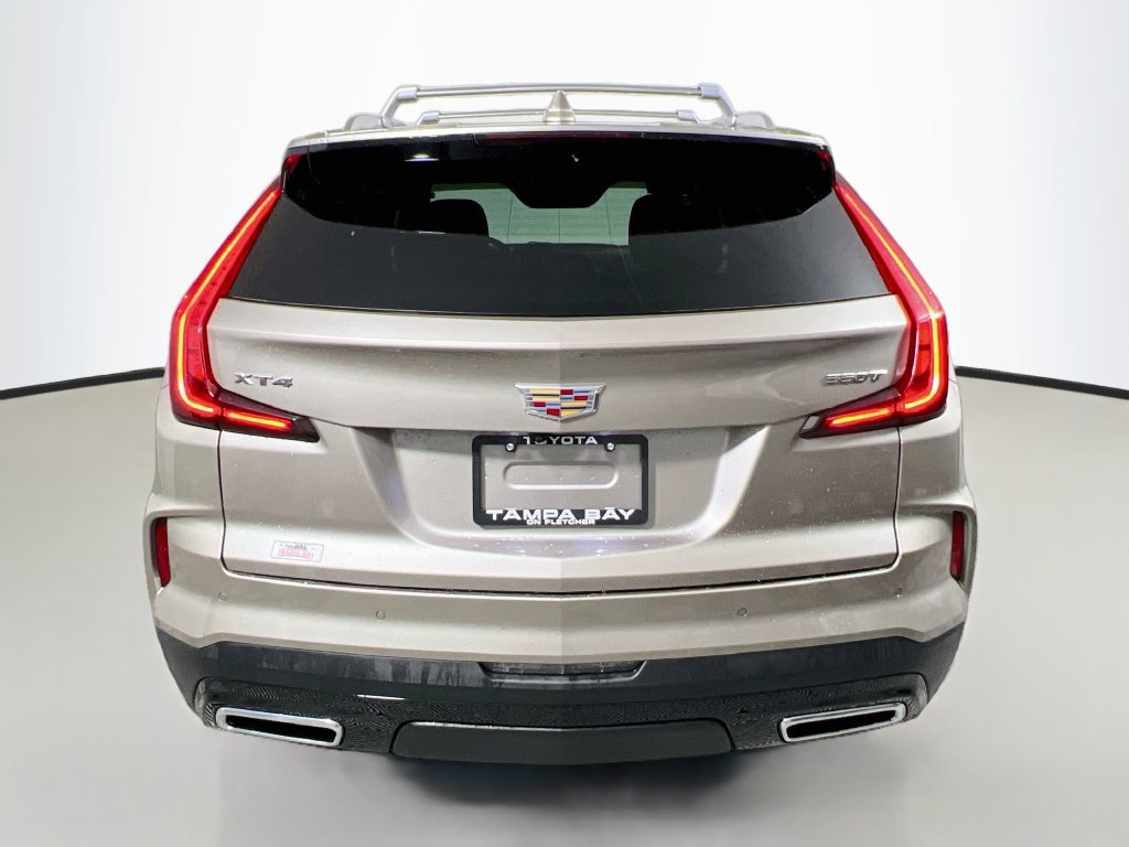 Used 2024 Cadillac XT4 Premium Luxury w/ Technology Package FWD image 4