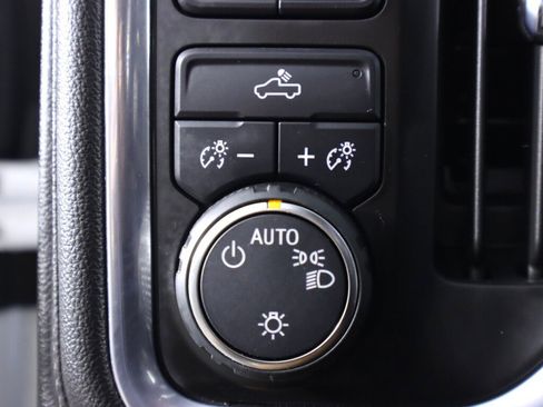 Used 2021 Chevrolet Silverado 1500 LT w/ Convenience Package II image 10