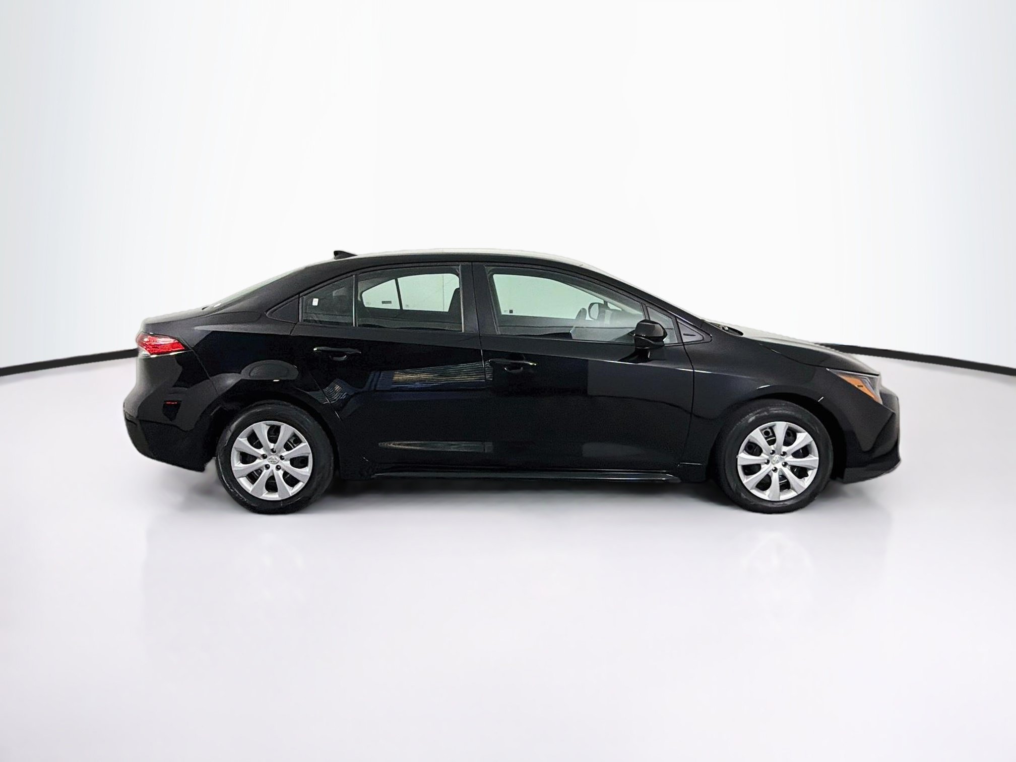 Used 2026 Toyota Corolla LE FWD image 10