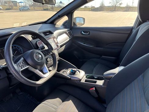 Used 2022 Nissan Leaf S image 14