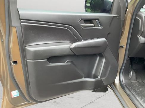 Used 2023 Chevrolet Colorado W/T RWD image 11
