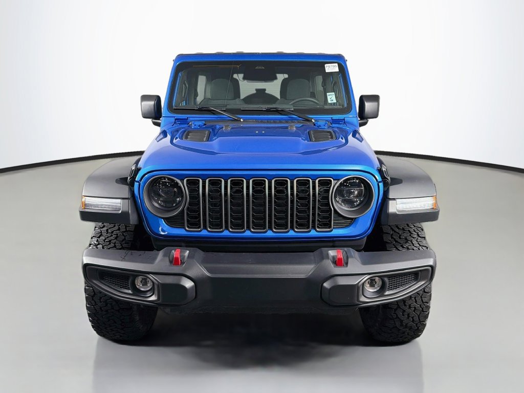 Used 2025 Jeep Wrangler Unlimited Rubicon w/ Convenience Group AWD/4WD image 2