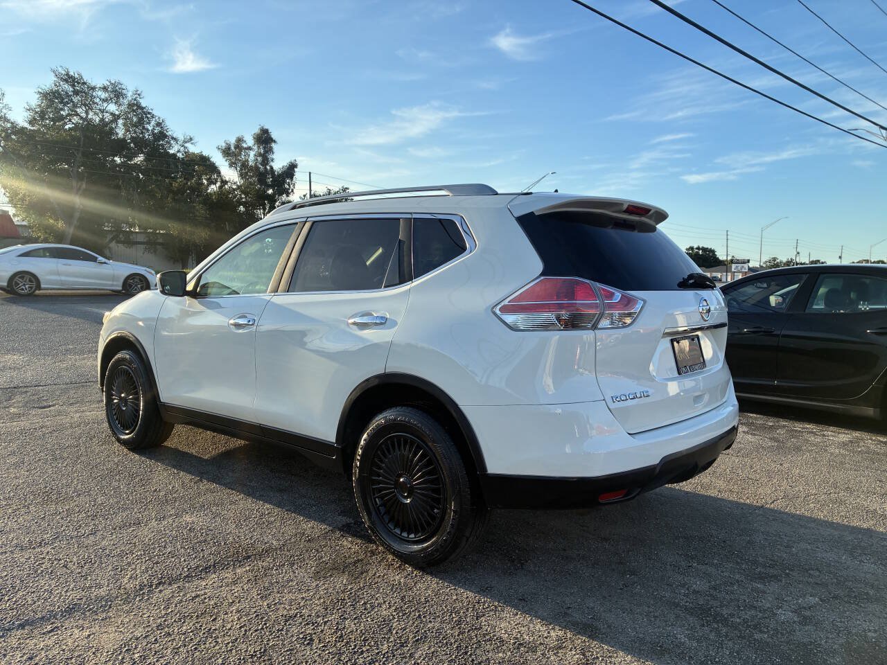 Used 2016 Nissan Rogue S w/ Appearance Package FWD image 8