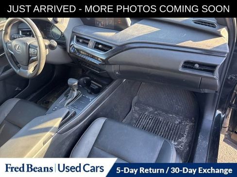 Used 2021 Lexus UX 250h w/ Premium Package image 16