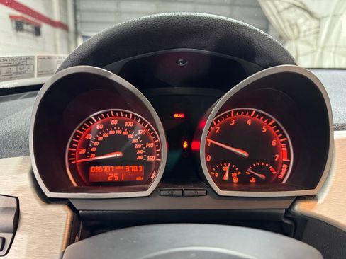 Used 2003 BMW Z4 3.0i image 17