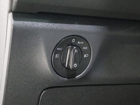 Used 2019 Volkswagen Jetta R-Line w/ R-Line Cold Weather Package FWD image 20