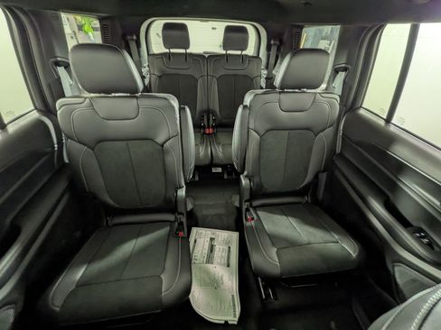 New 2025 Jeep Grand Cherokee L Altitude image 29