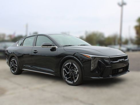 New 2026 Kia K4 GT-Line image 3