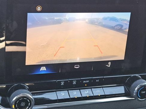 Used 2024 Chevrolet Colorado Trail Boss w/ Advanced Trailering Package image 17