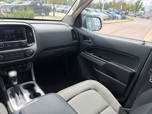 Used 2022 Chevrolet Colorado LT w/ LT Convenience Package AWD/4WD image 20