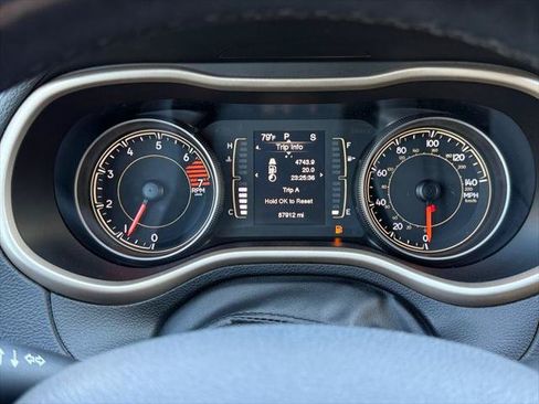 Certified 2018 Jeep Cherokee Latitude AWD/4WD image 19