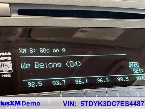 Used 2014 Toyota Sienna XLE FWD image 32