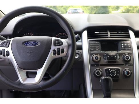 Used 2013 Ford Edge SE FWD image 10