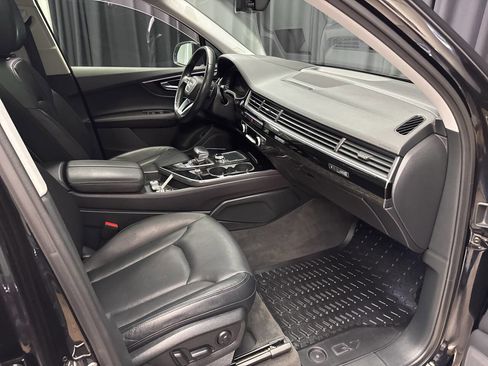 Used 2018 Audi Q7 3.0T Prestige w/ Prestige Package AWD/4WD image 41